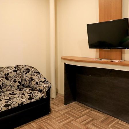 Tab Hotel Сурабая Экстерьер фото